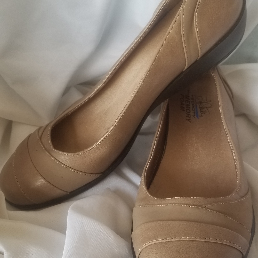 Life Stride Velocity Ladies Flats